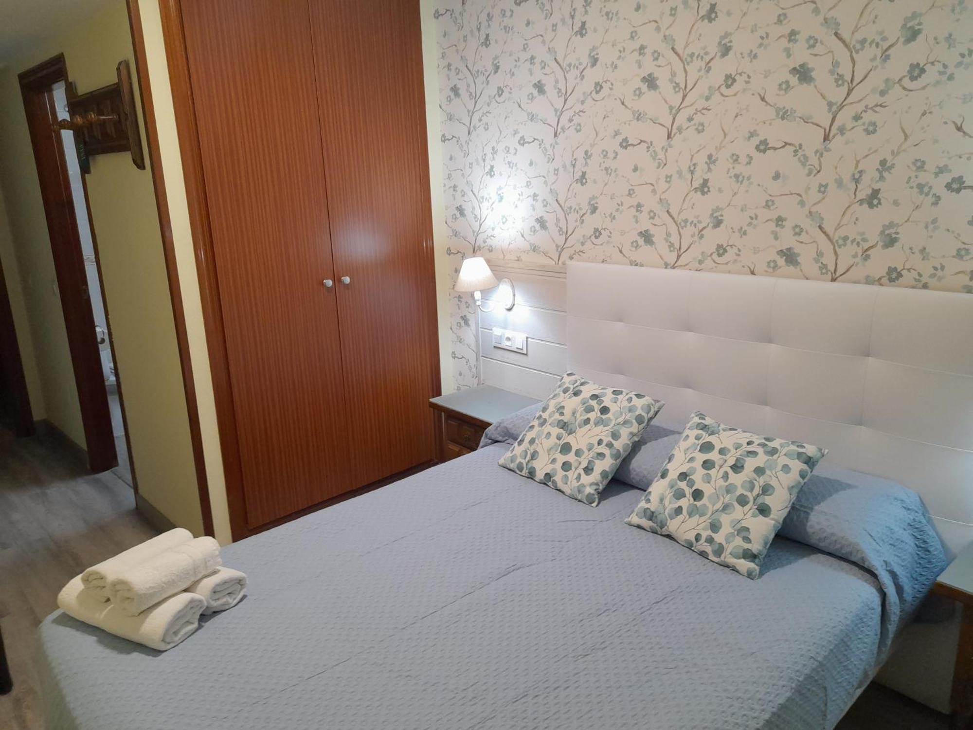 Hostal San Roque Guadalajara Exterior foto